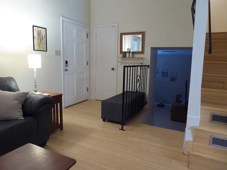 10412 Guadalajara Ave NE — Photo 4