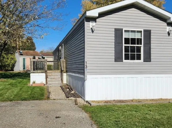 13 Tudor Dr, Rostraver Township, PA 15012
