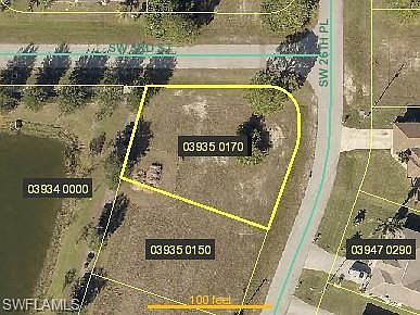 2nd image of 300 SW 26th Pl