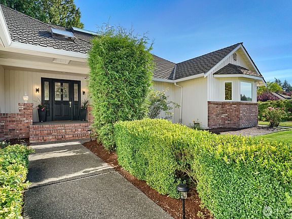 2nd image of 527 SW 331ST Street