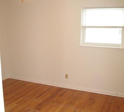 4th image of 3513 Ephraim McDowell Dr APT 2