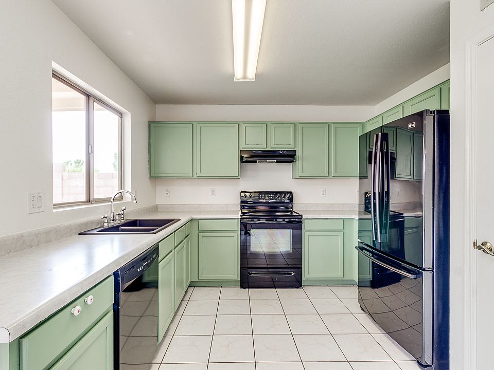 1st image of 10567 W Dana Ln