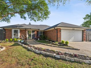 328 Alyse Rd, Roanoke, TX 76262