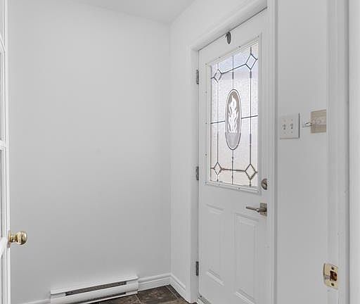 3rd image of 1 Marshall Place