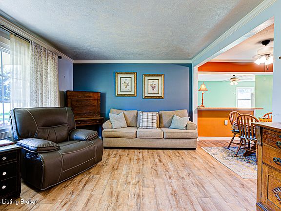 5th image of 5502 Deering Heights Dr