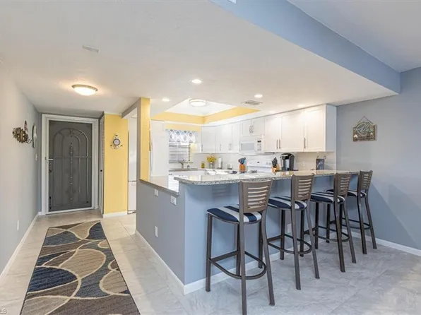 344 Charlemagne BLVD #F203, NAPLES, FL 34112