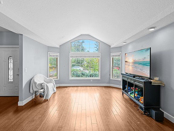 4th image of 7803 SW Barnard Dr