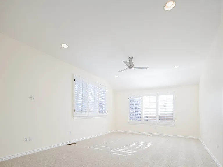 335 N Josephine St #A — Photo 40