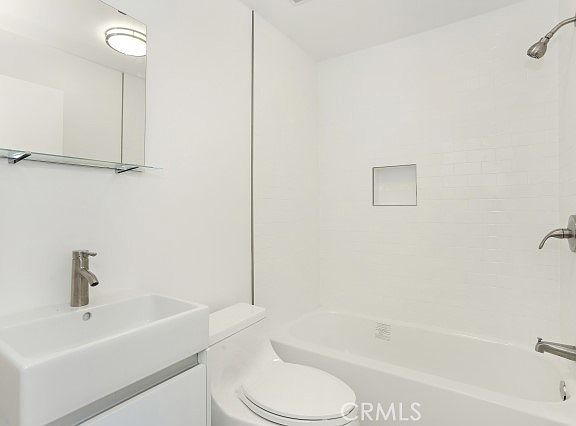 5th image of 6745 Laurel Canyon Blvd APT 204