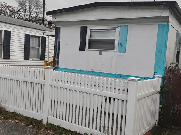 600 Broadway #E3, Amityville, NY 11701
