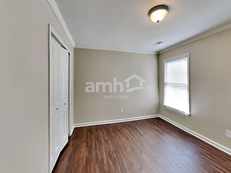 2923 Villa Lake Dr — Photo 15