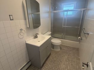 1 Stapleton St, New Bedford, MA 02744