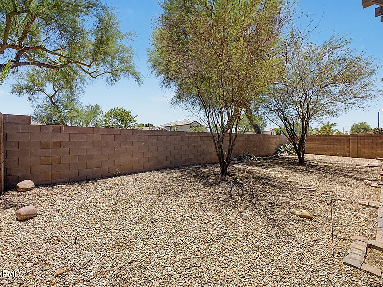 13271 W Clarendon Ave — Photo 33
