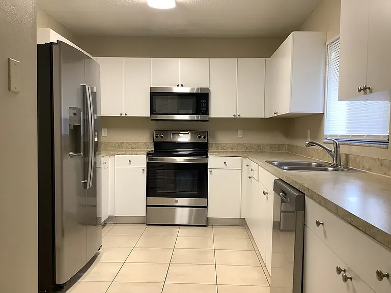 1341 Shell Flower Dr — Photo 7
