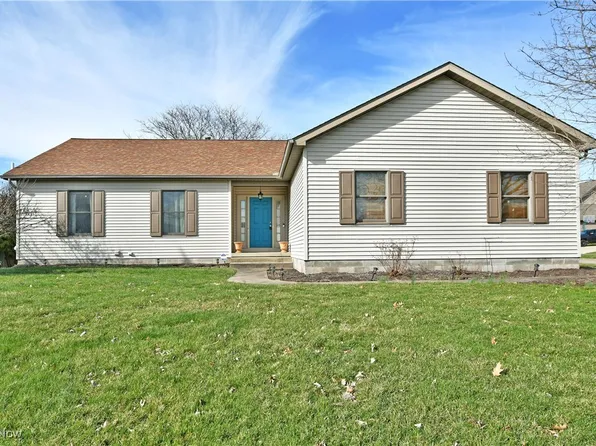 1464 Pepperwood Dr, Niles, OH 44446