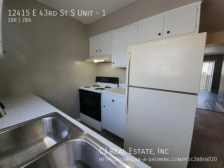 12415 E 43rd St S #1 — Photo 6