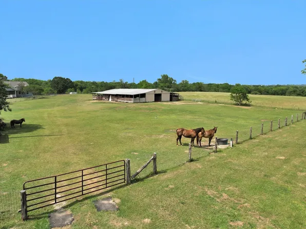 28136 Old Highway 105 W, Montgomery, TX 77316