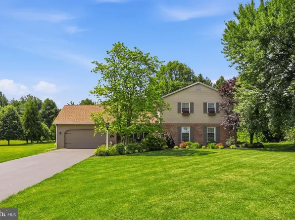 2115 Creek Hill Rd, Lancaster, PA 17601