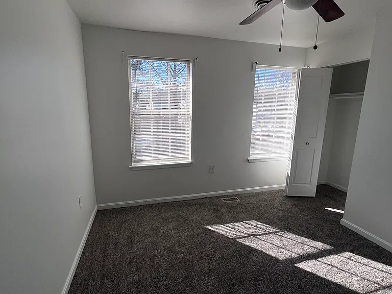 Laburnum Rd — Photo 14