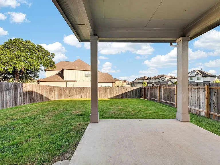 320 Rend Dr — Photo 28