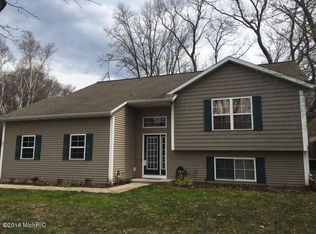 53 N Division Ave, Holland, MI 49424