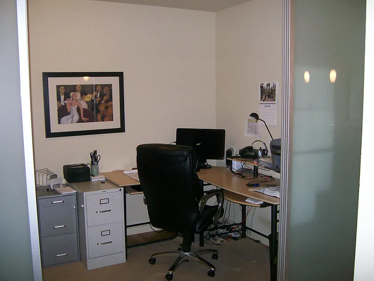 3104 Western Ave #207 — Photo 9