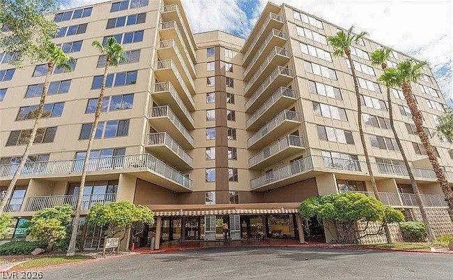Building Photo - 205 E Harmon Ave #912