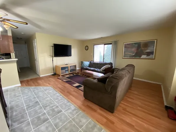 302 Lucas Ln, Voorhees, NJ 08043