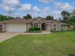 205 Heritage Ct, Lindale, TX 75771