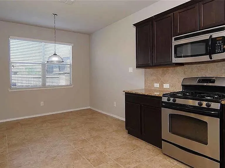 12308 Walden Wood Dr — Photo 2