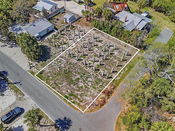 2nd image of 3rd St Lot 1