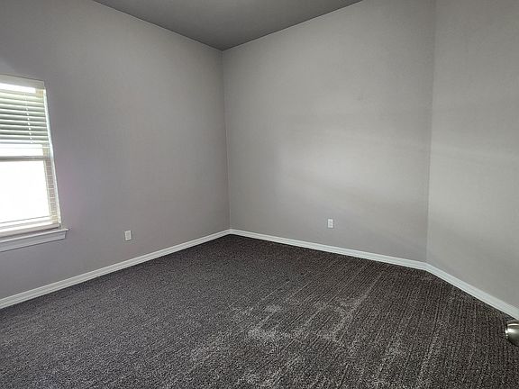5th image of 11539 Wayne Carreon St