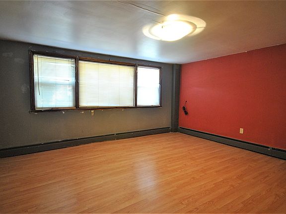 2nd image of 5955 S Kilbourn Ave