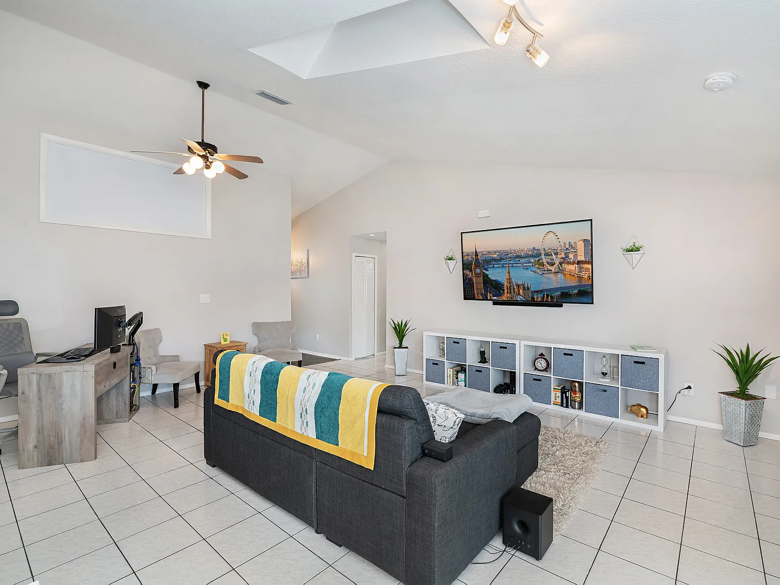 506 Seville Ct — Photo 3