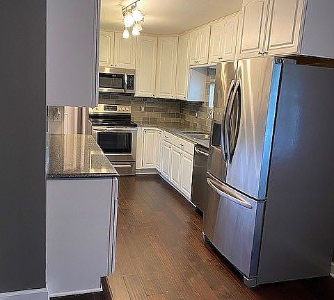 3rd image of 608 Norris Dr