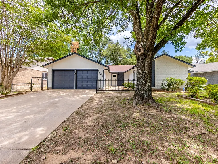 7601 W Gate Blvd — Photo 45