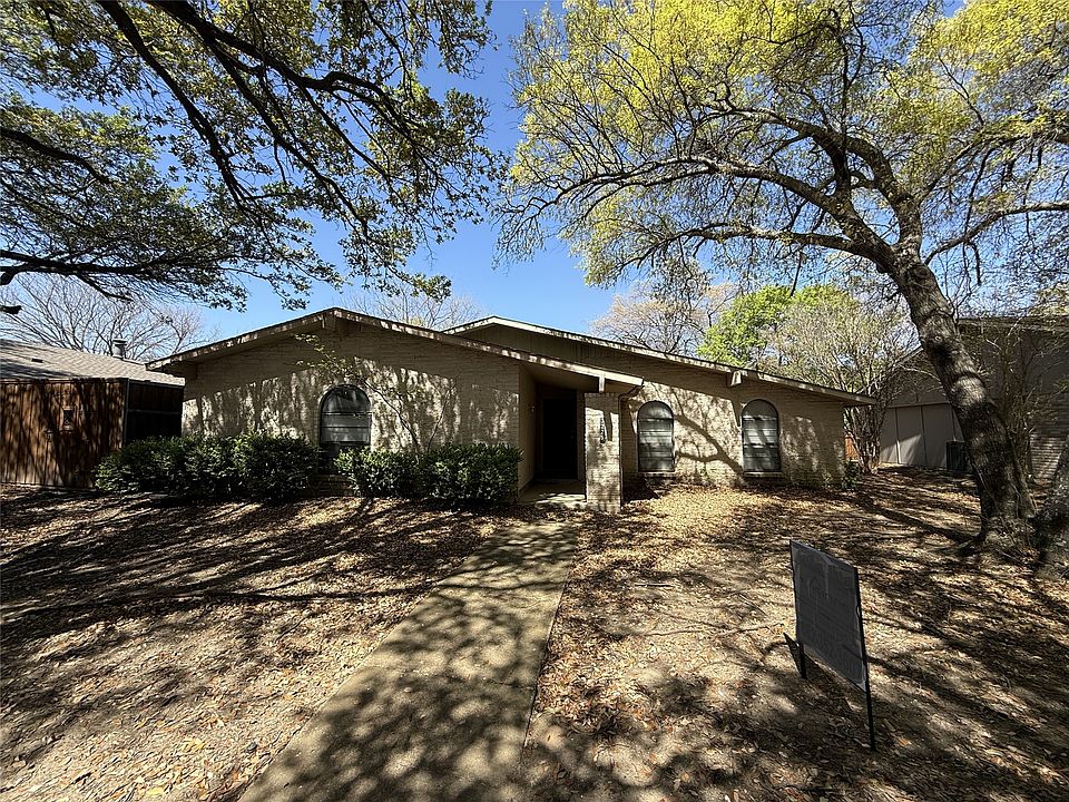 1st image of 3225 Collins Blvd