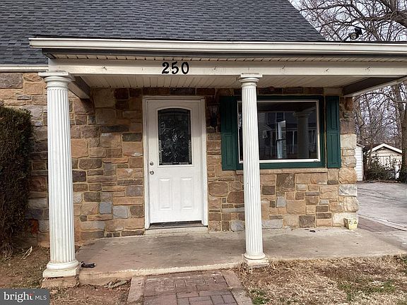 2nd image of 250 Manassas Dr