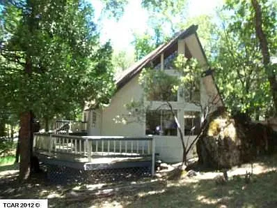 17013 Columbia River Dr photo 1