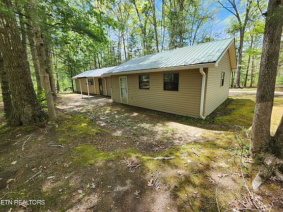 5th image of 906 Nameoki Cir