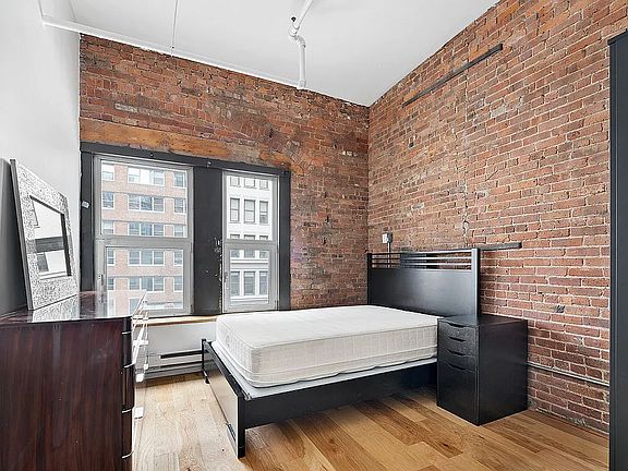 4th image of 6 W 14th St #4D