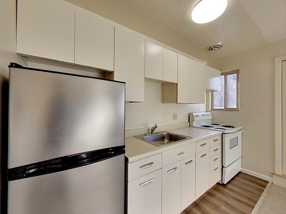 2nd image of 1300 Lawton St APT 109