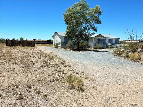 3176 W Mcconnico Road, Golden Valley, AZ 86413