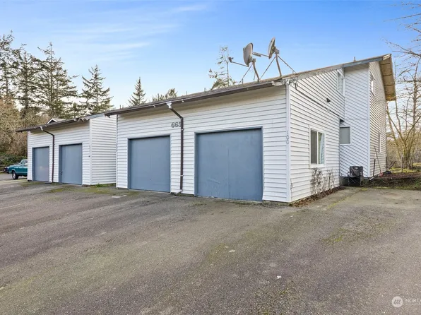 665 Sunset Avenue, Ocean Shores, WA 98569