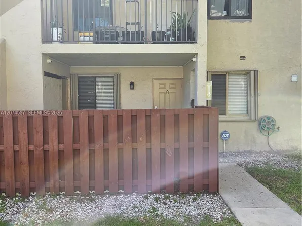 8041 Southgate Blvd APT H6, Pompano Beach, FL 33068