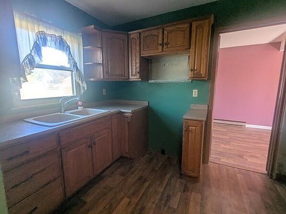 4th image of 934 Hendricks Dr