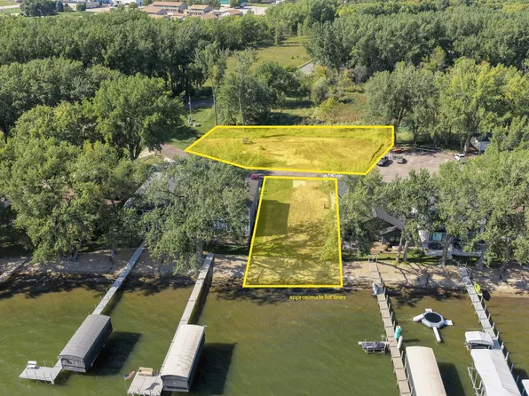 1507 Chalstrom Cir, Okoboji, IA 51355