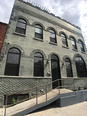 Rented by null | media 41