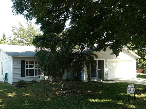 Peaceful neighborhood. Home on cul-de-sac.