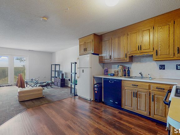 2nd image of 50 Long Street #12